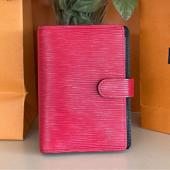 Authentic Louis Vuitton agenda cover pm size - Picture 13 of 15